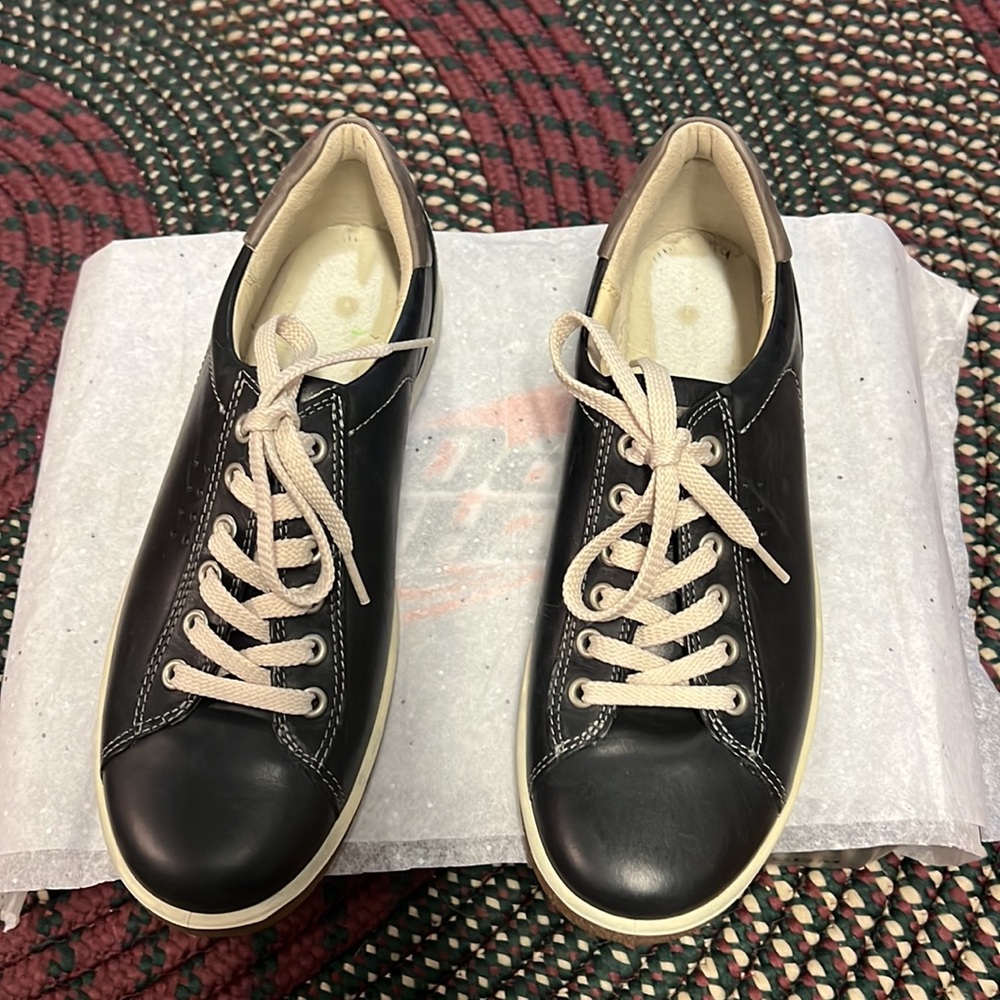 Ecco Leather Shoes